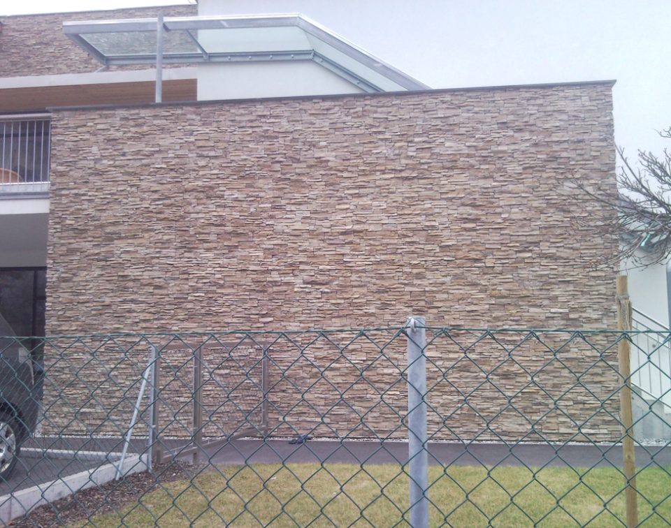 Steinwand Versailles Fassade Brown antik