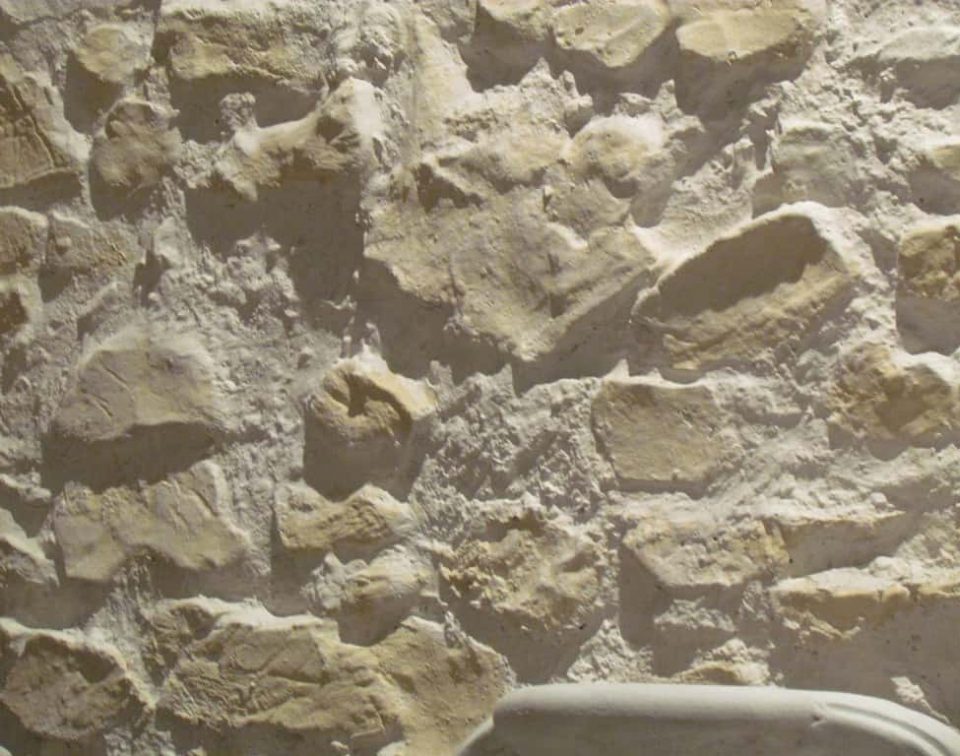 Mediterrane Steinwand Marsalla