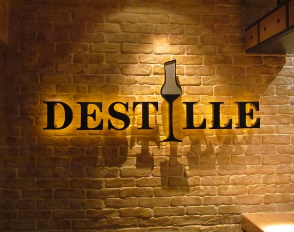 Ziegelwand manhatten ocker antik auf Aida mare