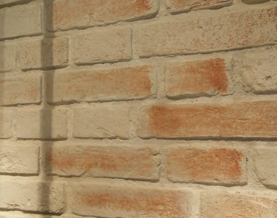 Ziegelwand queens white shine