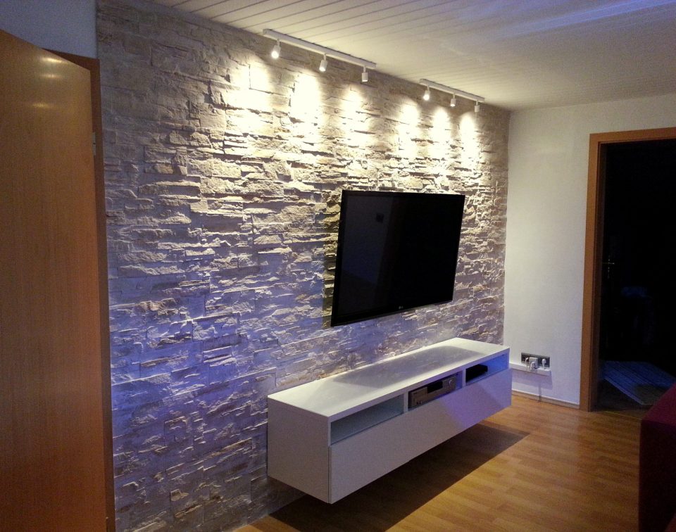 kunststeinpaneele-dundee-crema-spezial-wohnzimmer (1)