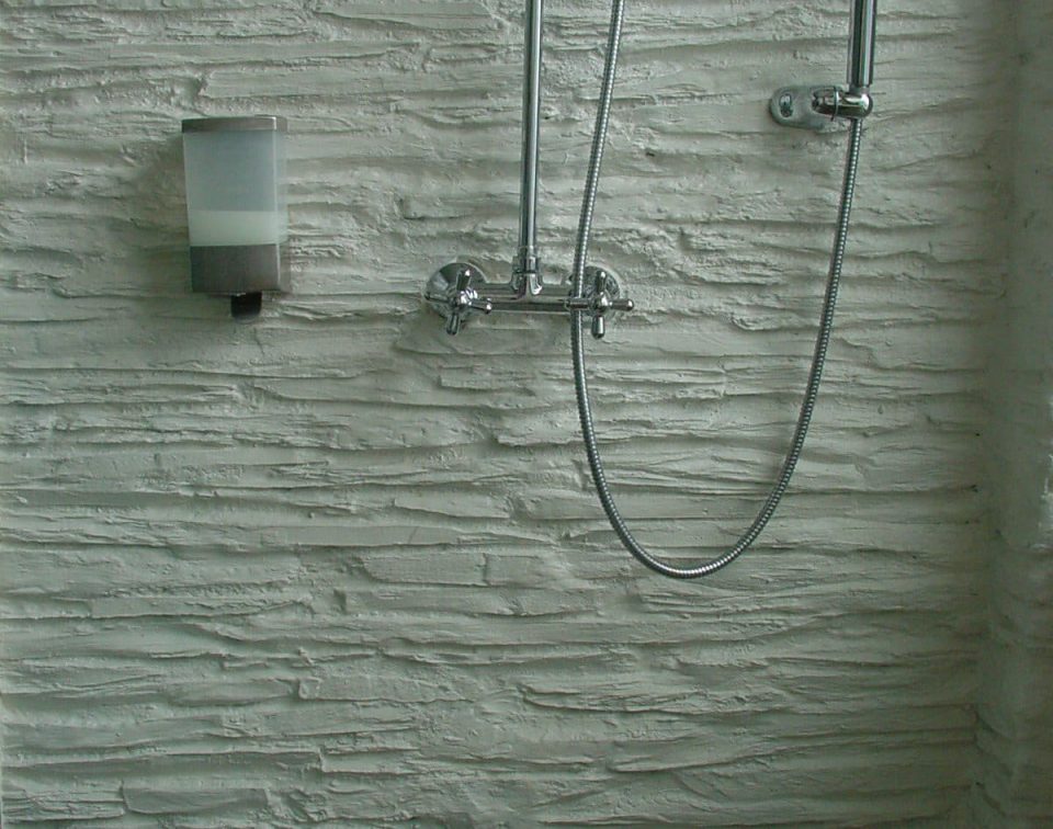 kunststeinpaneele-shetland-weiss-dusche-1